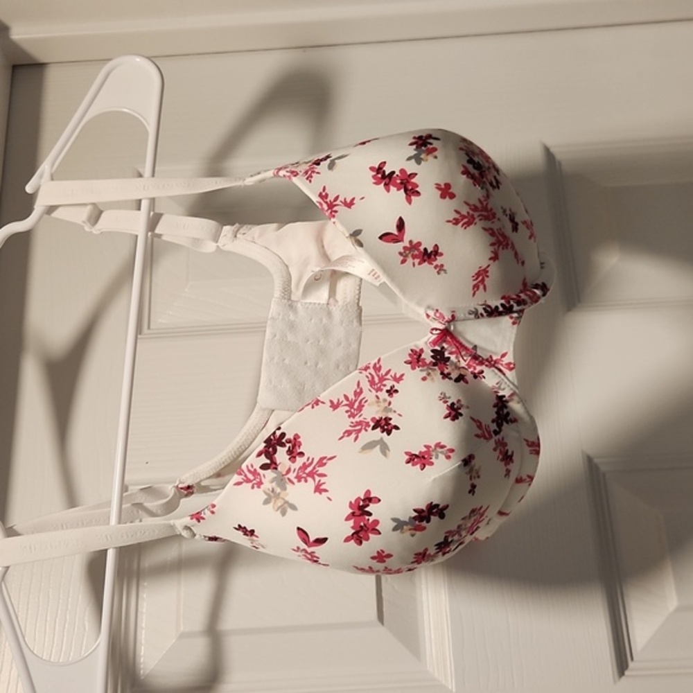 Cacique White Floral T-Shirt Bra with Pink Accents
